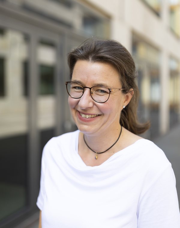 Dr. Ulrike Hanke